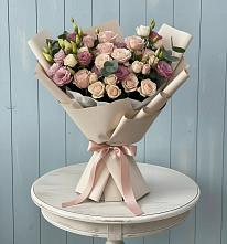 Букет цветов из:  Розы и Лизиантусы в Менделеевске