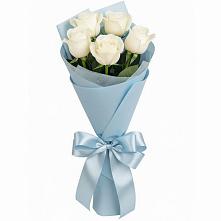 Букет 5 Белых роз Проуд в Менделеевске