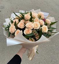 Букет Кремовые розы Латте в Менделеевске