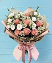 Букет цветов из:  Розы, Альстромерии и Лизиантусы в Менделеевске