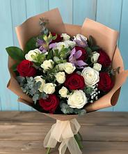 Букет цветов из:  Розы и Альстромерии в Менделеевске