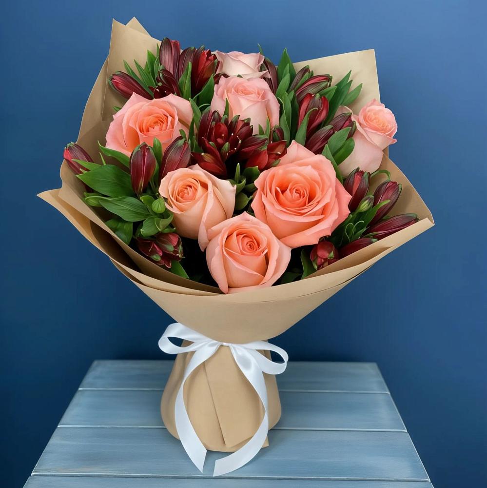 Букет цветов из: Розы и Альстромерии в Менделеевске