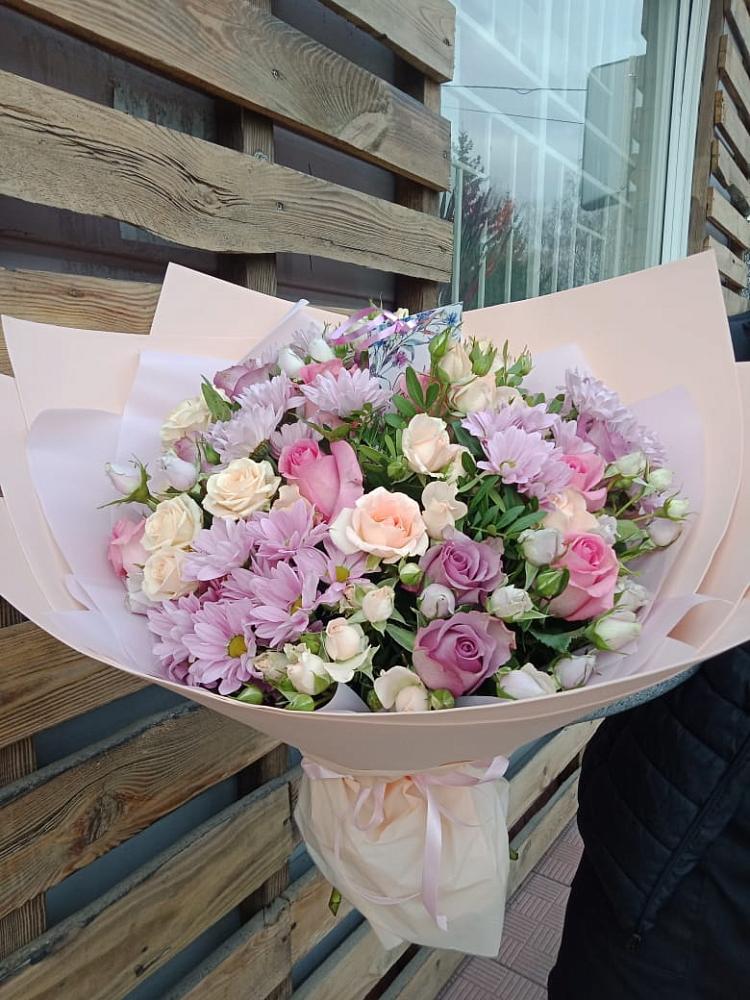 Букет цветов из: Розы и Хризантемы в Менделеевске