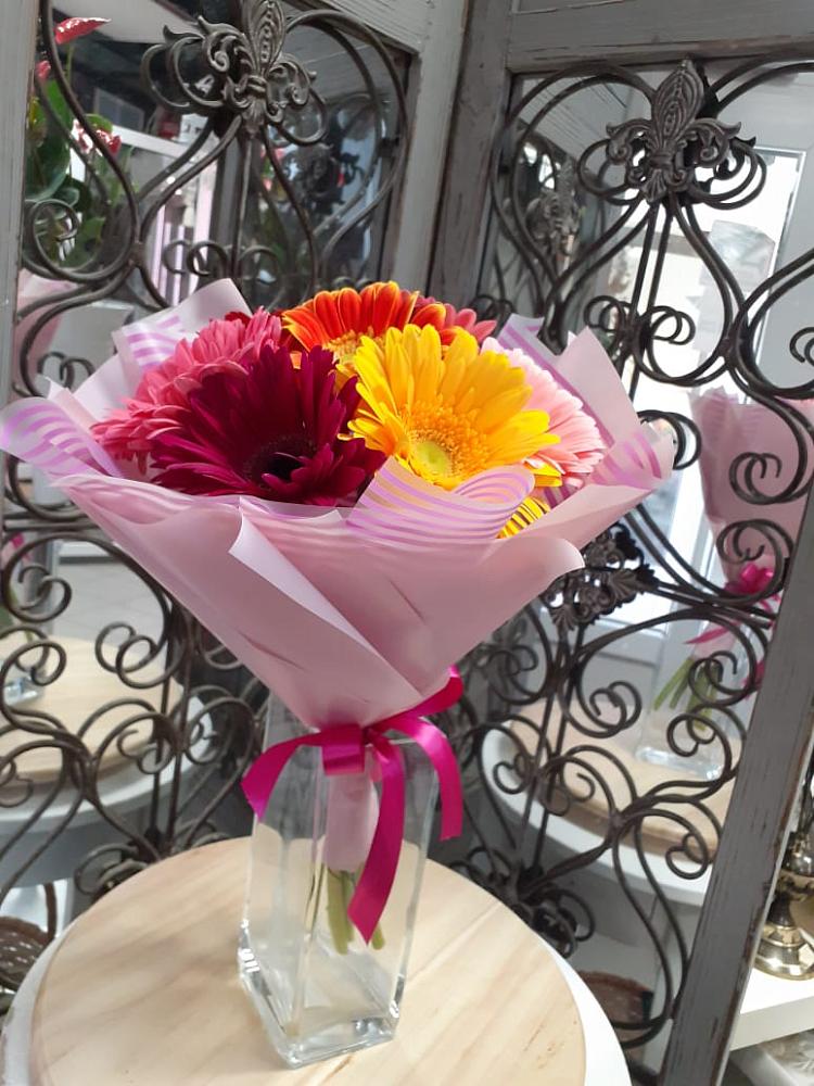 Букет цветов из: Герберы в Менделеевске