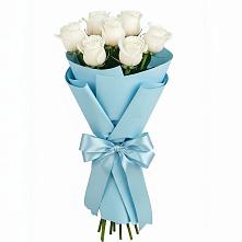 Букет 7 белых роз Проуд в Менделеевске