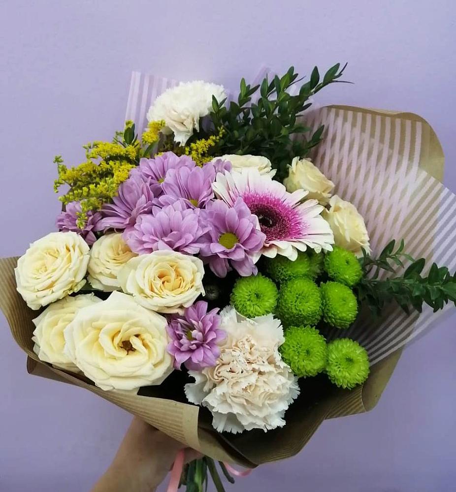 Букет цветов из: Хризантемы, Розы, Гвоздики и Герберы в Менделеевске