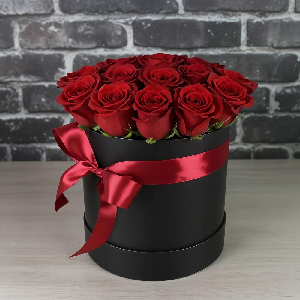 Цветочная композиция из Розы в шляпной коробке в Менделеевске