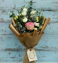 Букет цветов из:  Розы и Лизиантусы в Менделеевске