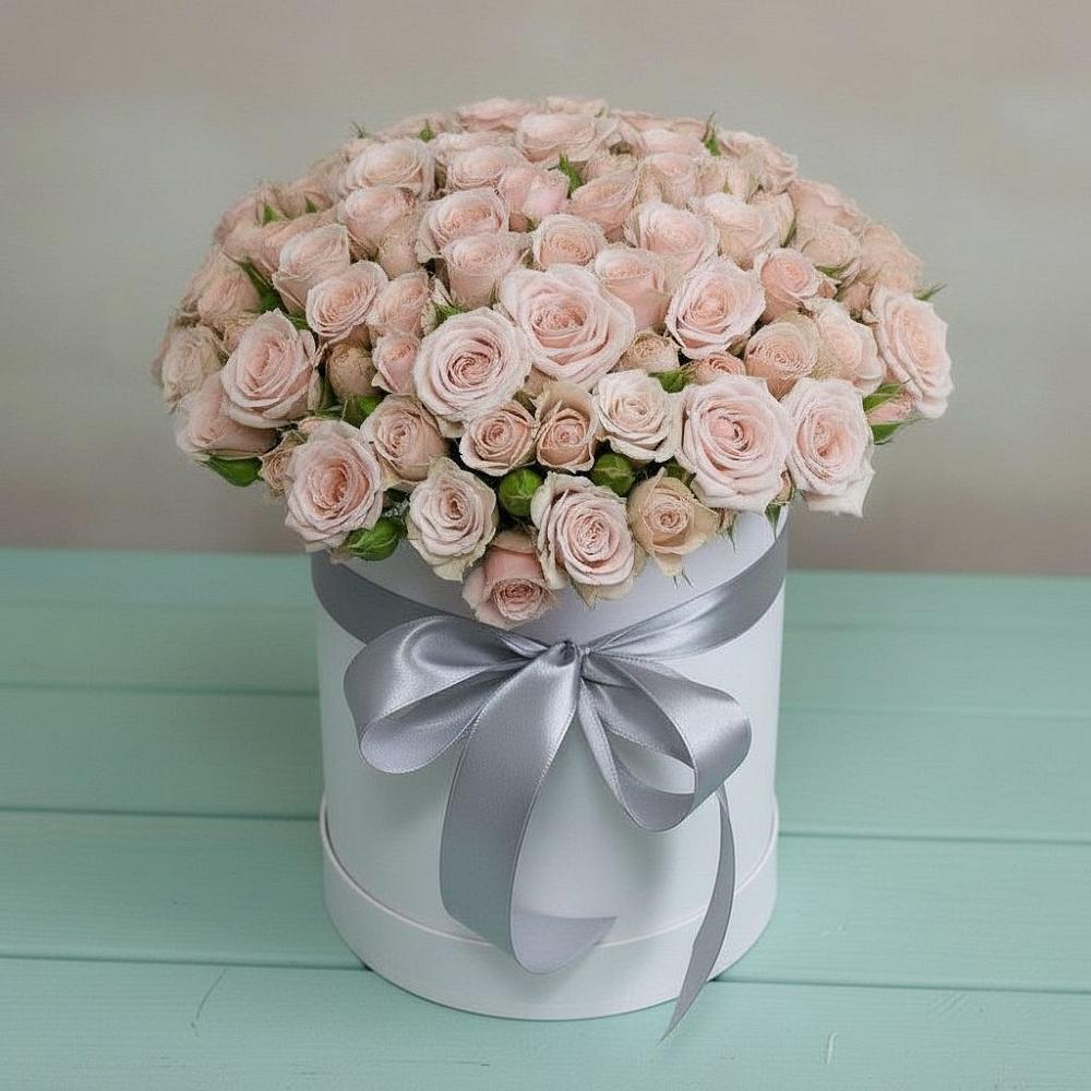 Цветочная композиция из Розы в шляпной коробке в Менделеевске